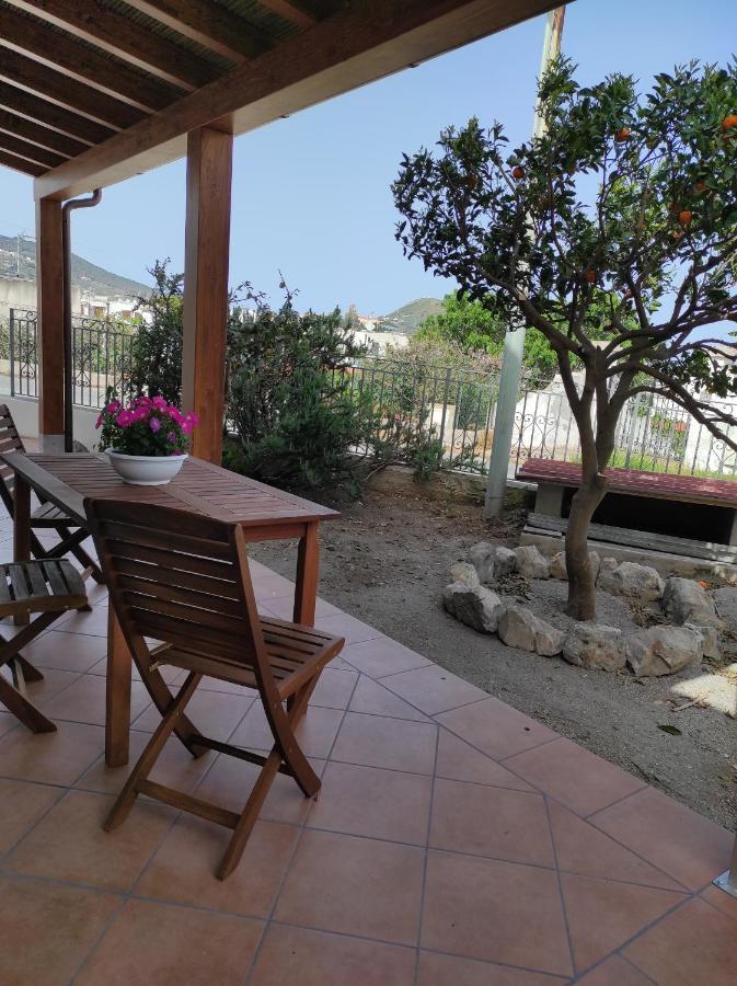 Holiday Home Mennulita Lipari  Eksteriør billede
